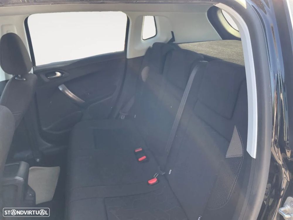 Peugeot 2008 1.2 PureTech Style - 15