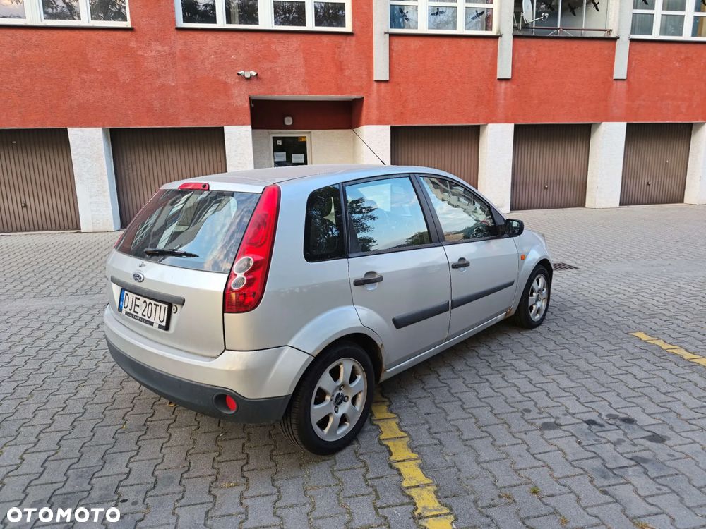 Ford Fiesta - 5