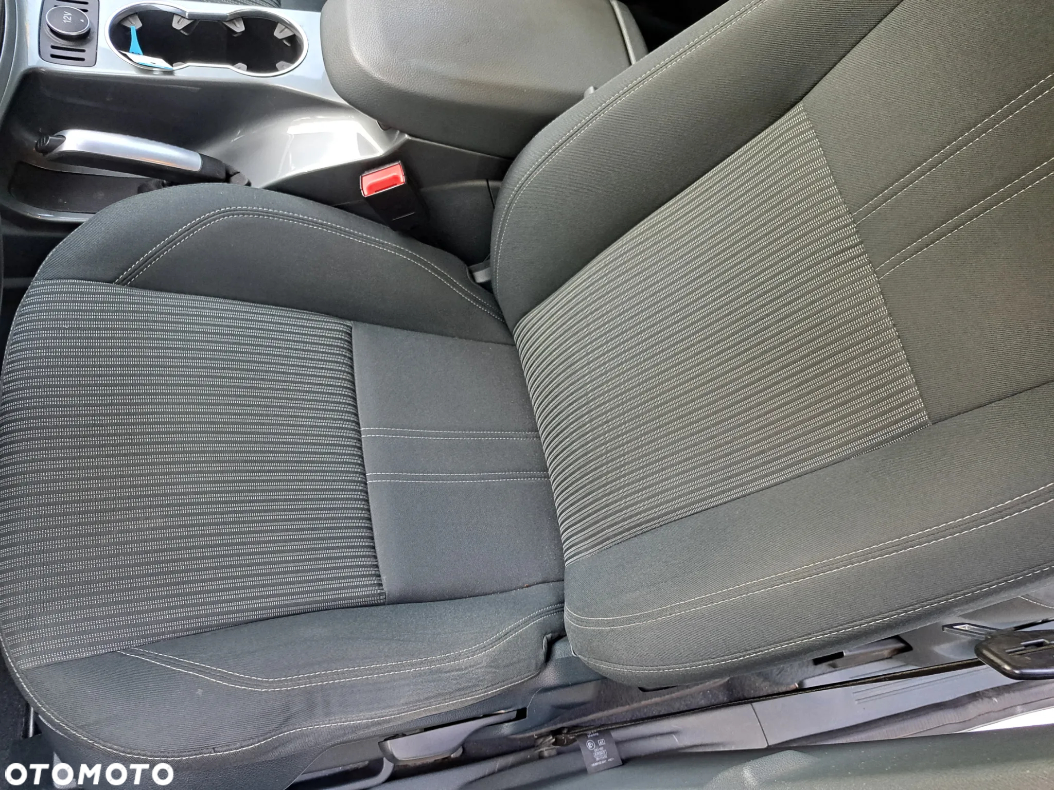 Ford Grand C-MAX 1.6 TDCi Titanium - 15