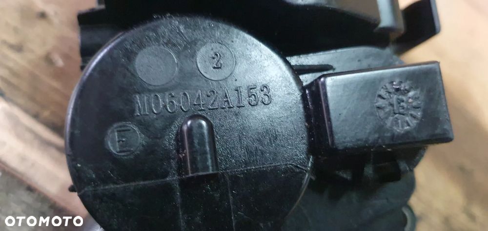 Pokrywa zaworów dekiel Ford Kuga 1.6 TDCI 9689112980 - 8