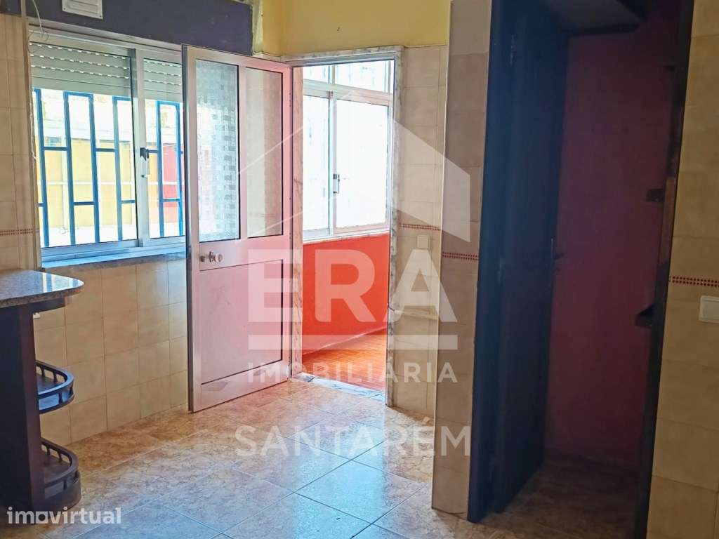 Apartamento T4 no Centro de Santarém - Grande imagem: 2/14
