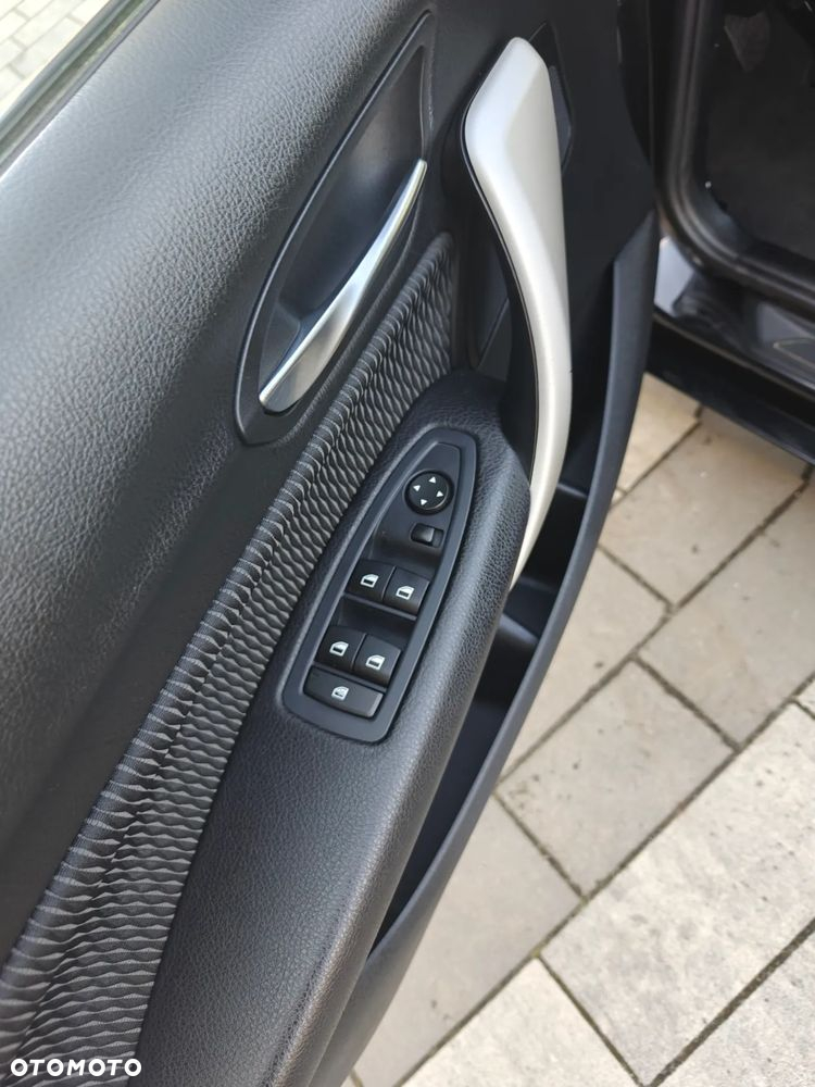 BMW Seria 1 116i - 13
