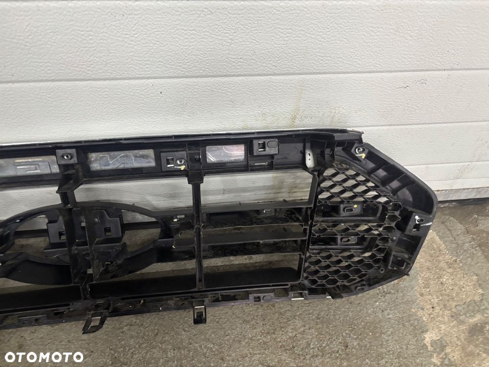 FORD RANGER GRILL ATRAPA - 6