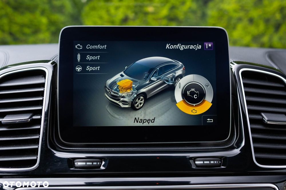 Mercedes-Benz GLE - 17