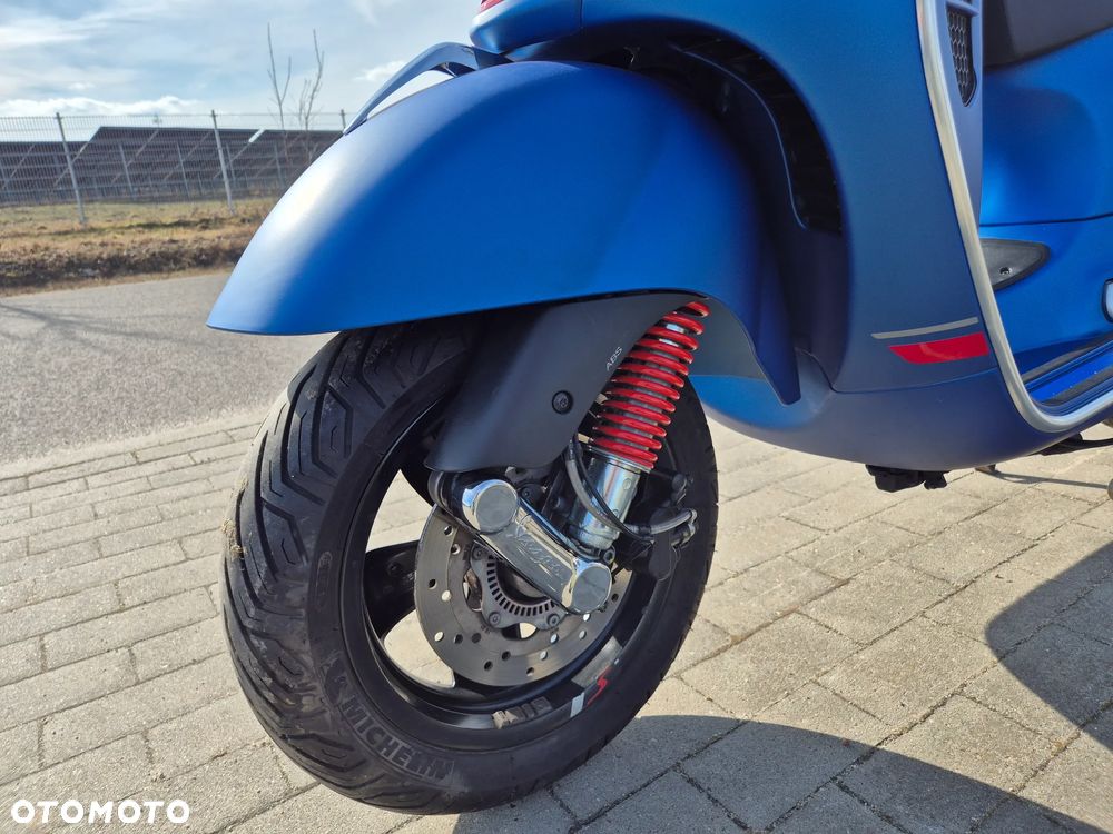 Vespa GTS - 11