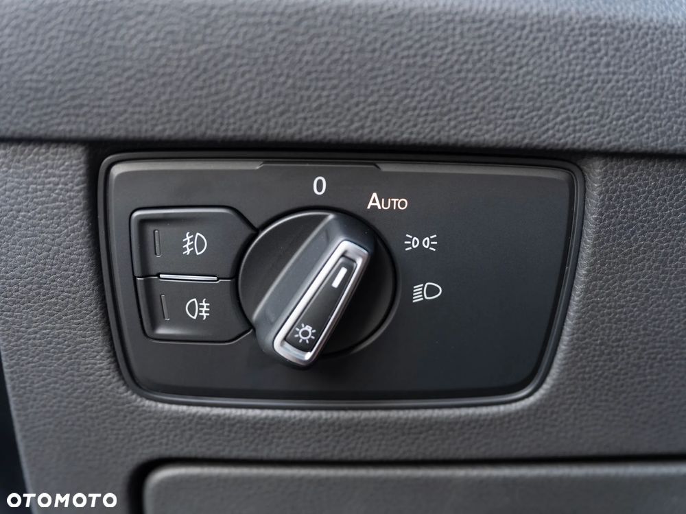 Volkswagen Passat - 38