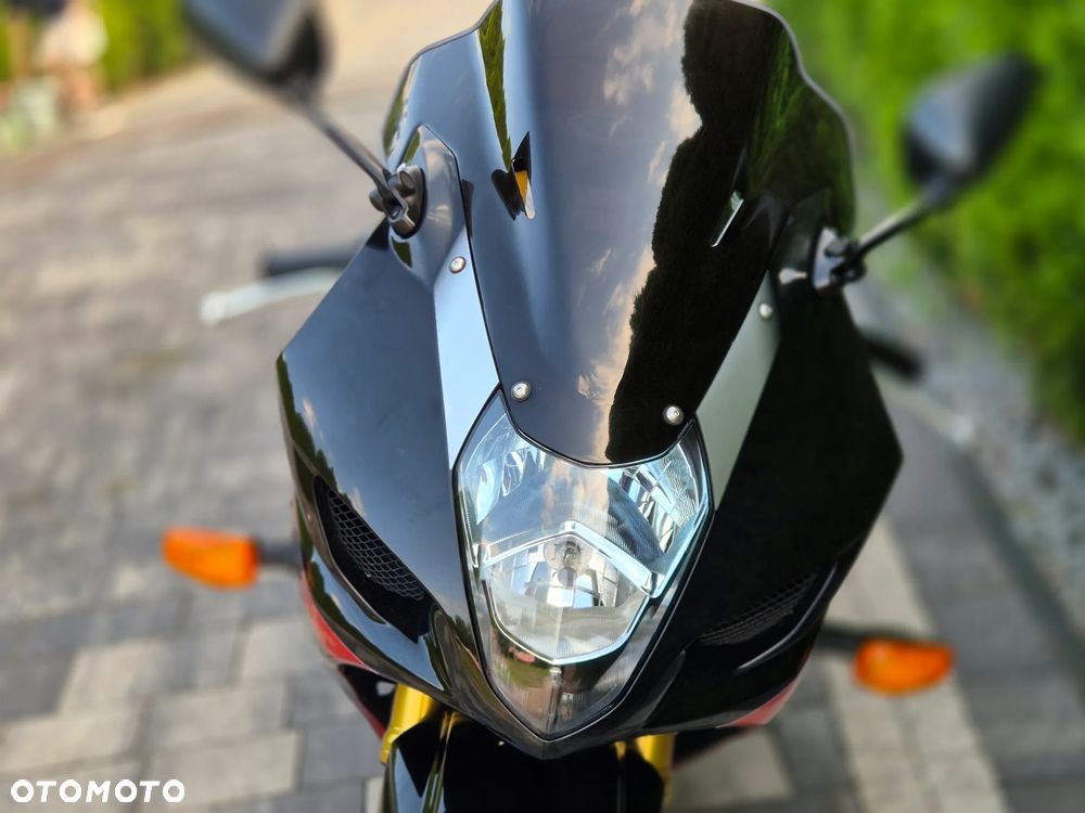 Suzuki GSX-R - 11