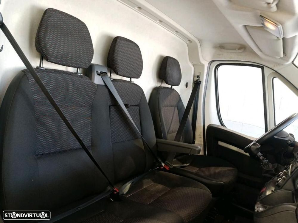 Peugeot Boxer 2.2 BlueHDi 333 L2H1 Premium c/iva - 4
