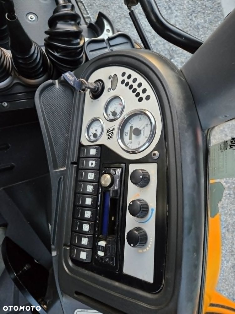 JCB 3CX - 22