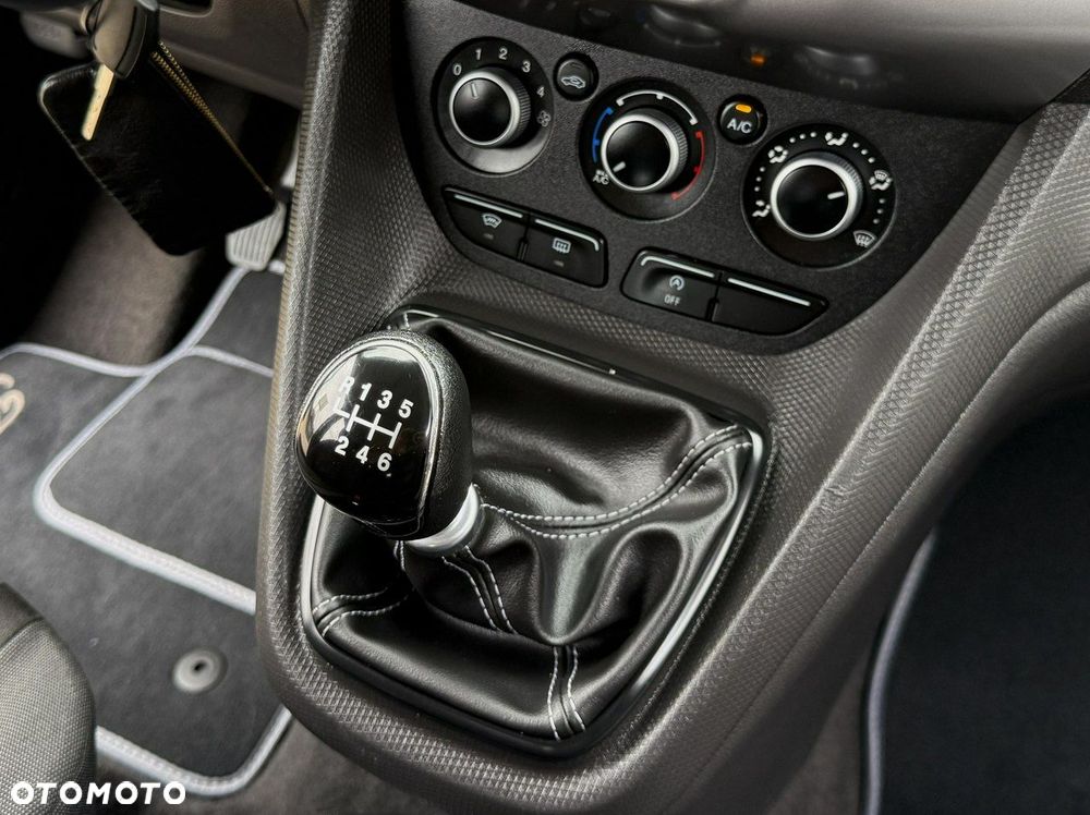 Ford Tourneo Connect 1.0 EcoBoost Start-Stop Trend - 31