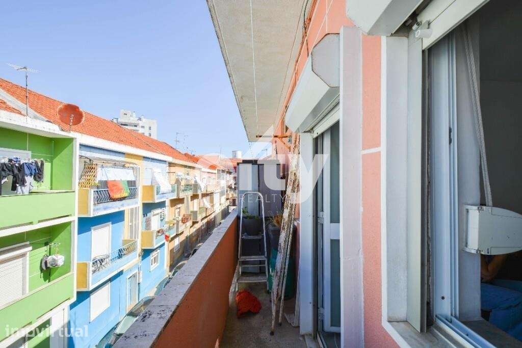 T1+1 Totalmente Remodelado com Varanda e Marquise | Pronto a Habitar | - Grande imagem: 5/20