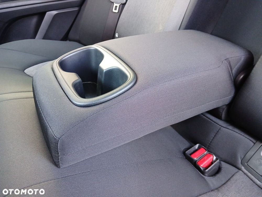 Toyota Camry 2.5 Hybrid Comfort CVT - 40