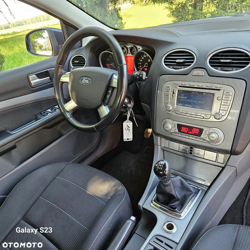 Ford Focus 1.8 Sport - 27