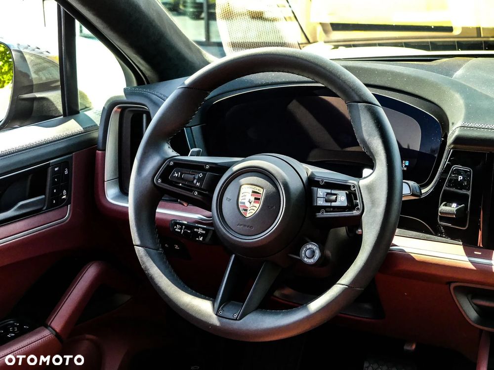 Porsche Cayenne Coupe E-Hybrid PHEV - 10