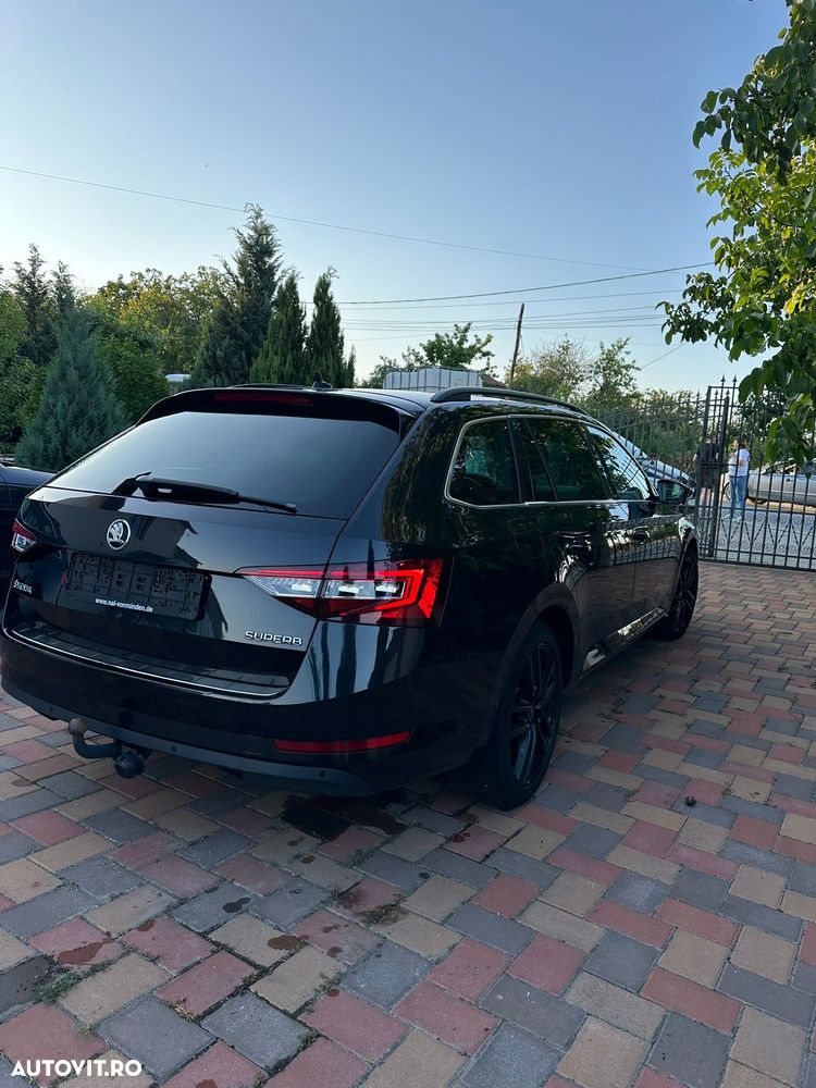 Skoda Superb 2.0 TDI DSG Sportline - 5