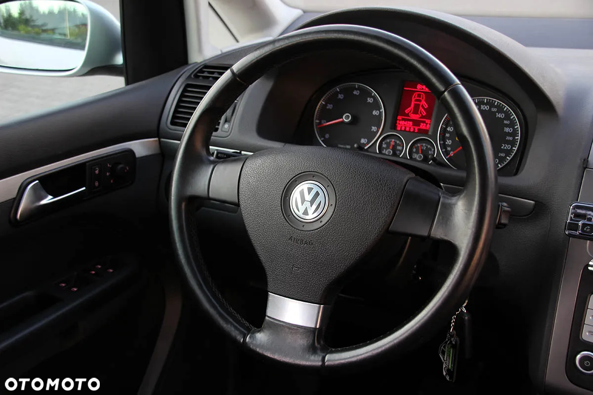 Volkswagen Touran 1.4 TSI DSG Highline - 29