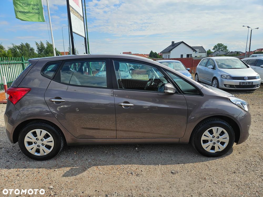 Hyundai ix20 1.4 blue Trend - 12