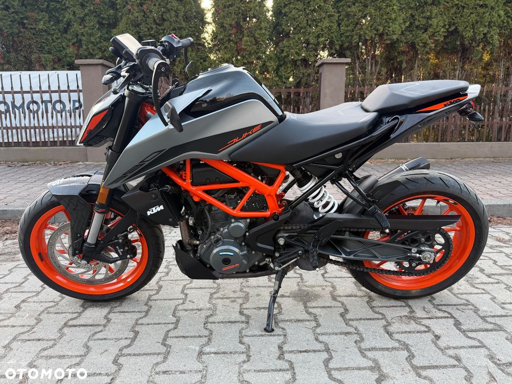 KTM Duke - 18