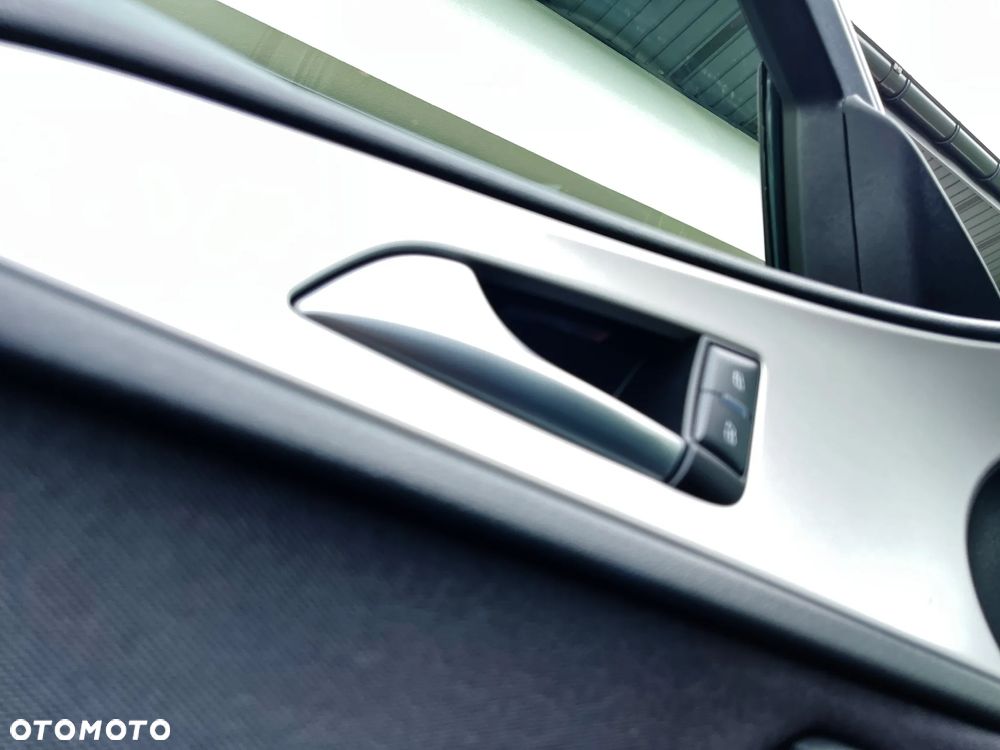 Audi A6 Avant 2.0 TDI ultra S tronic - 36