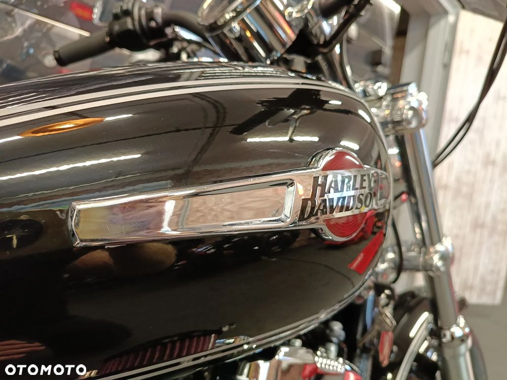 Harley-Davidson Sportster Custom 1200C - 18
