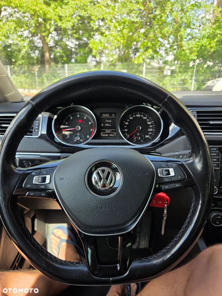 Volkswagen Jetta 1.4 TSI DSG BlueMotion Technology - 39