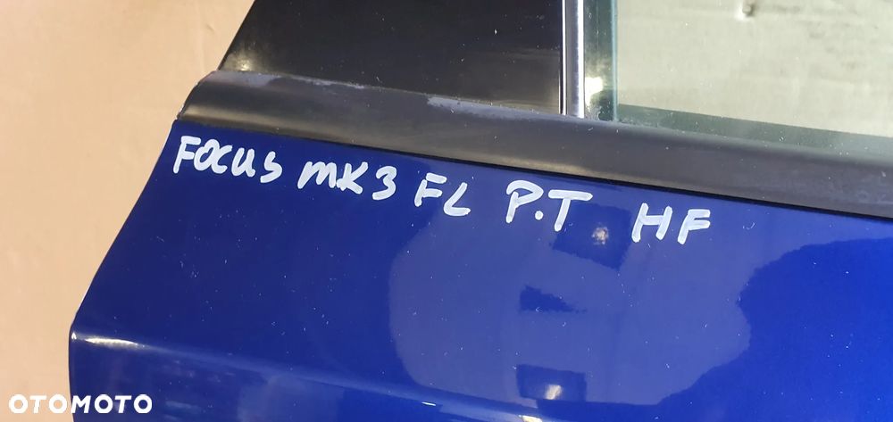 Drzwi prawy tył tylne prawe w kolor Ford Focus Mk3 Lift kombi HF - 9