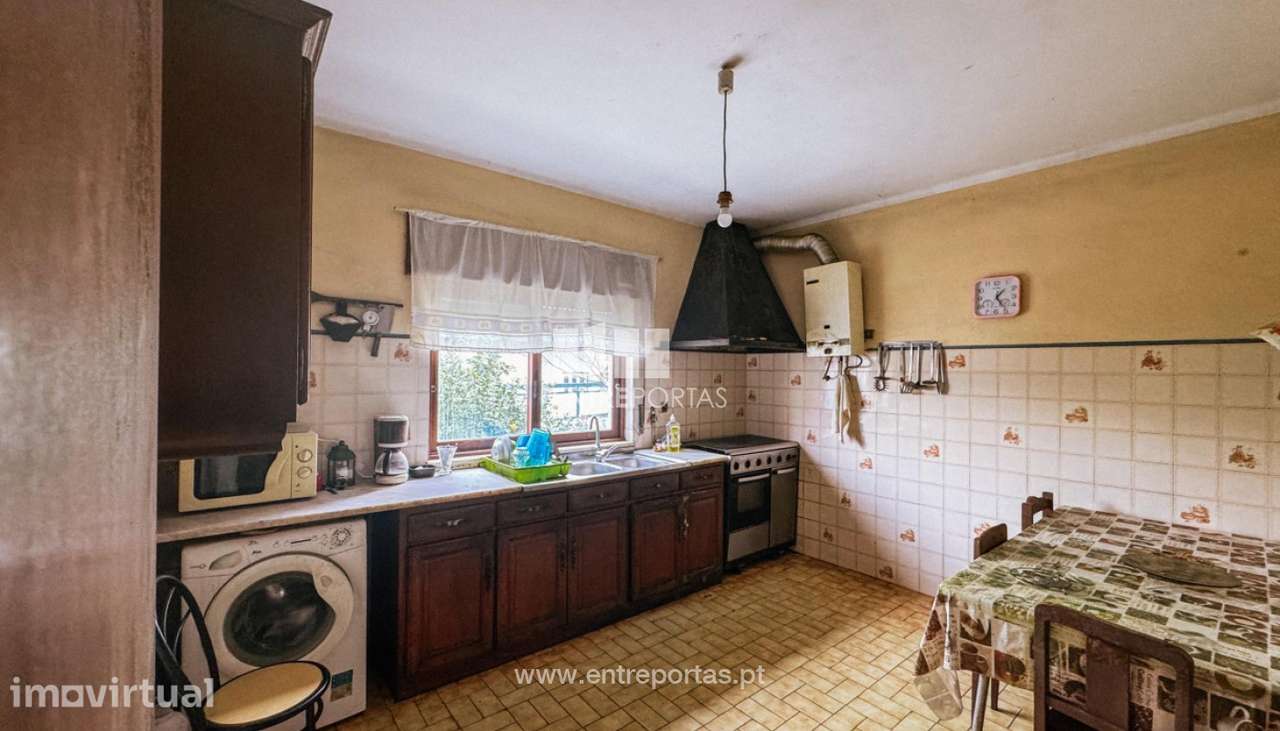Venda de moradia V4 geminada, Sta Marta de Portuzelo, Viana do Castelo - Grande imagem: 3/33