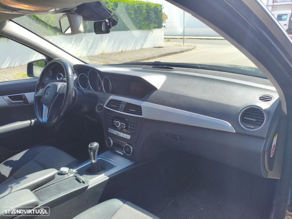 Mercedes-Benz C 220 CDi Avantgarde BlueEfficiency - 9