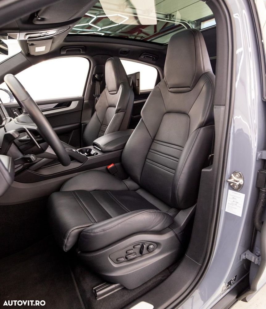 Porsche Cayenne Coupe - 11