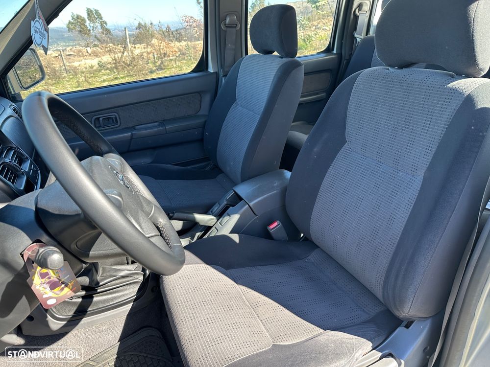 Nissan Pick Up 2.5 TD CD Navara XTr+Box+CD - 16