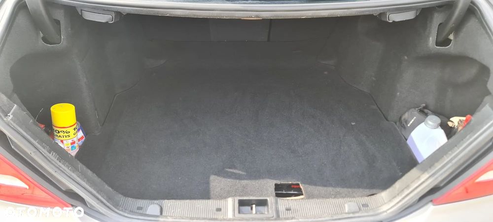 Mercedes-Benz Klasa C 200 T CDI Classic - 14