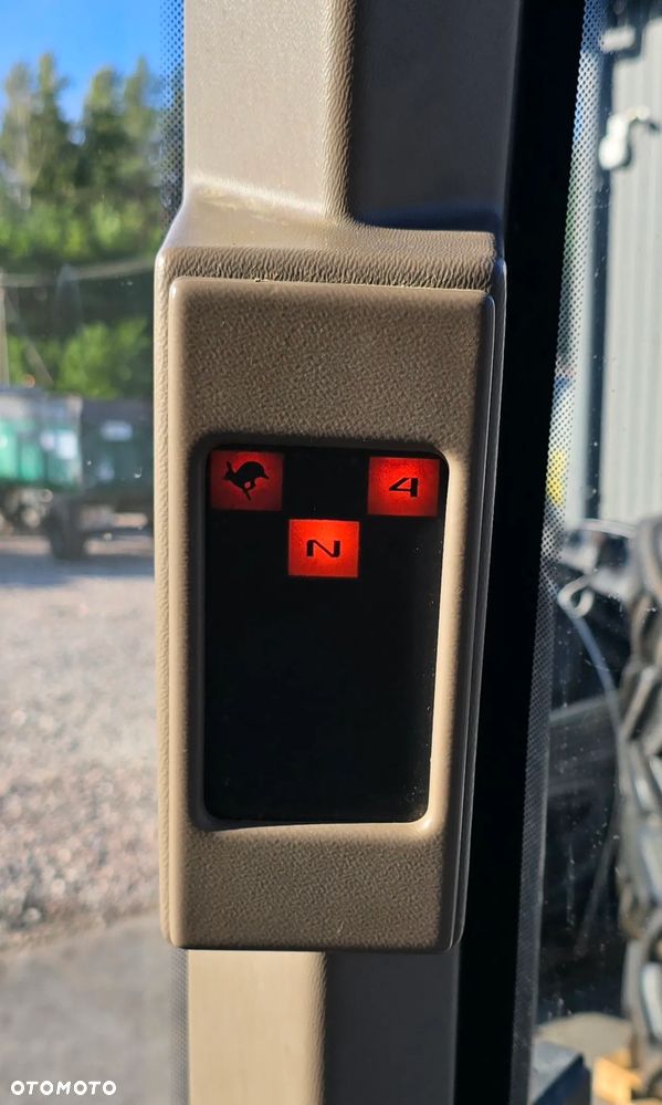 Renault Ares 556 RX - 17