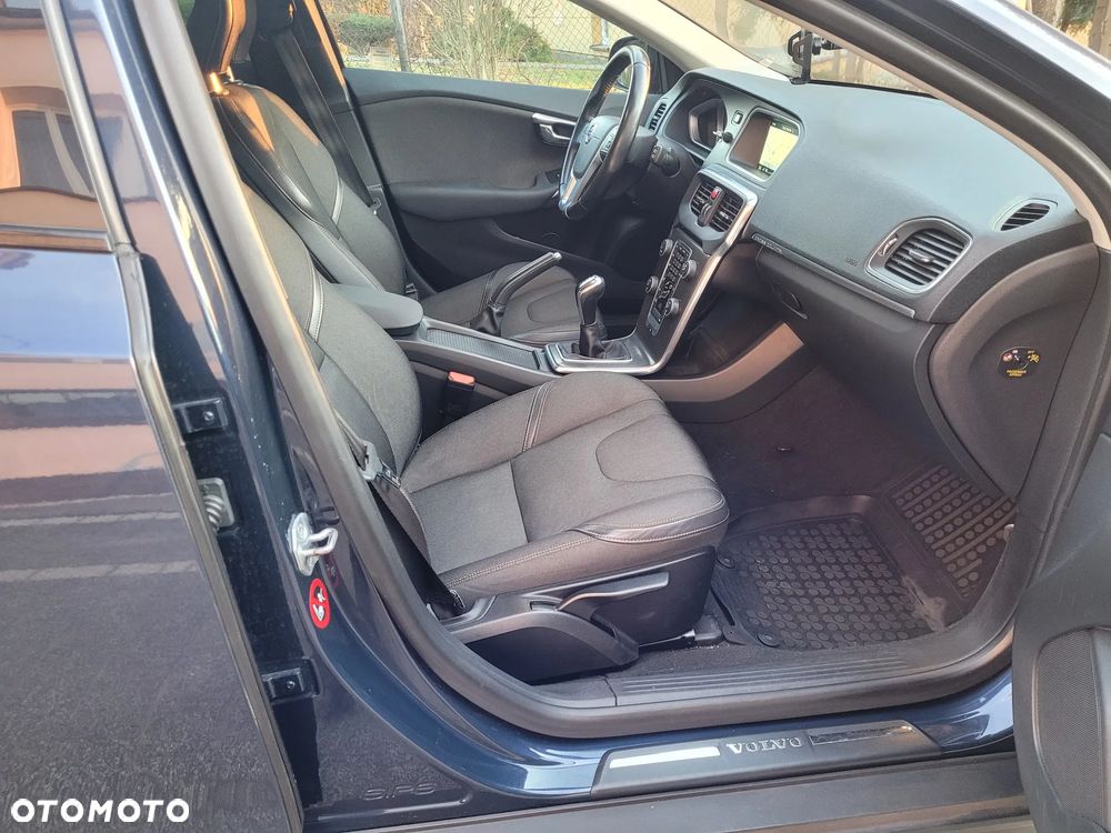 Volvo V40 Cross Country D2 Momentum - 7