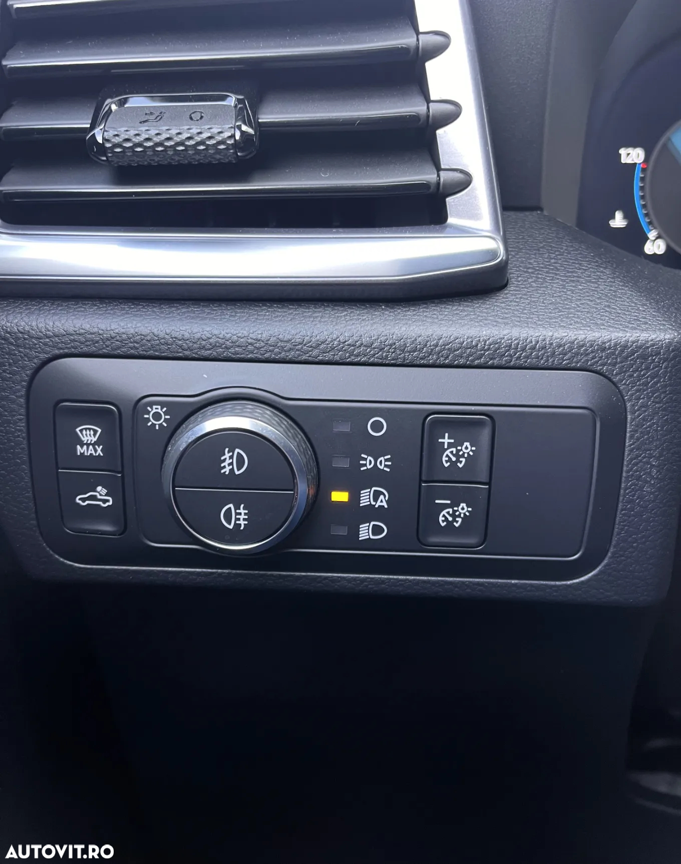Volkswagen Amarok 2.0 TDI 205 CP 4M 10AT Style - 27