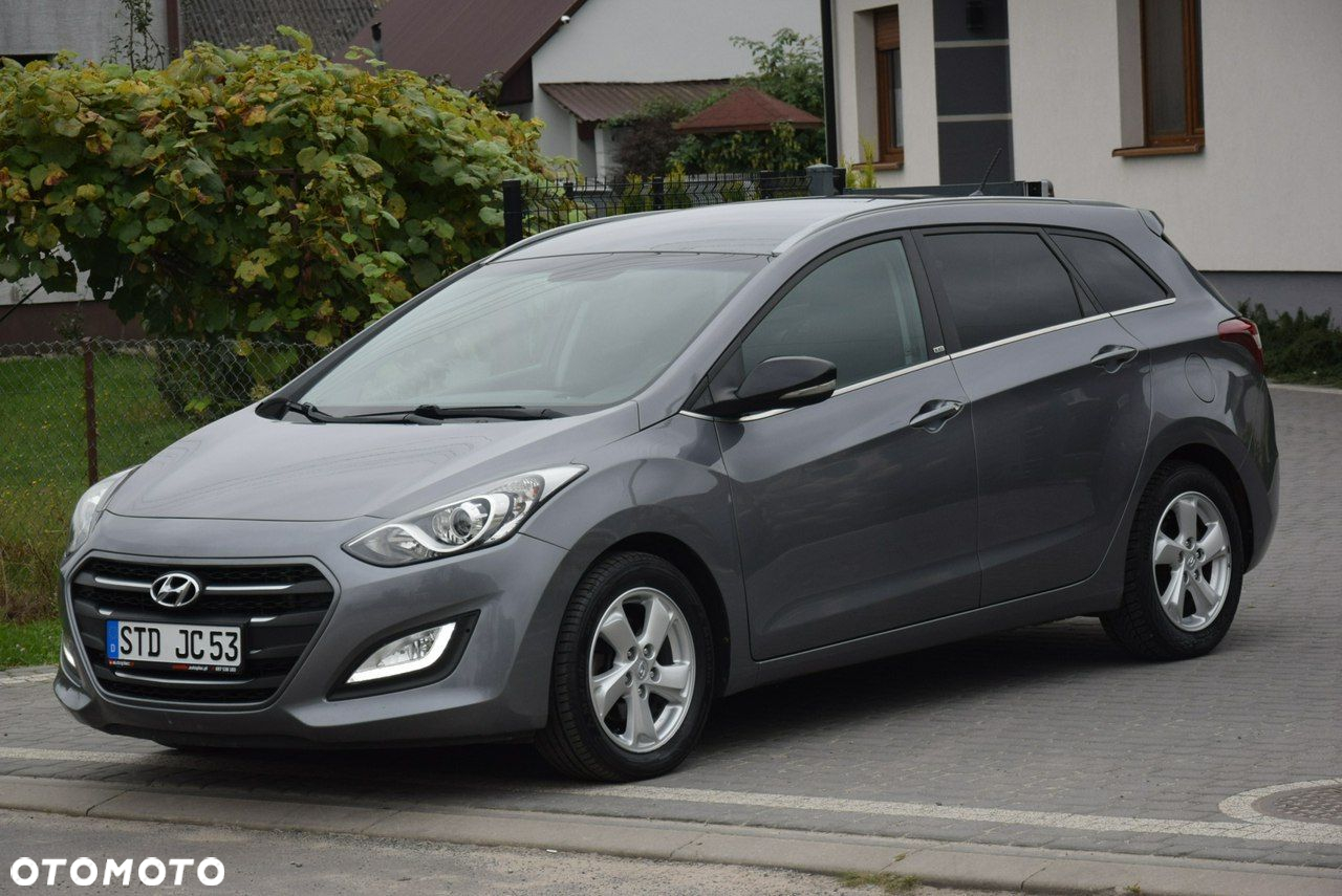 Hyundai i30 blue 1.6 CRDi YES Gold - 4