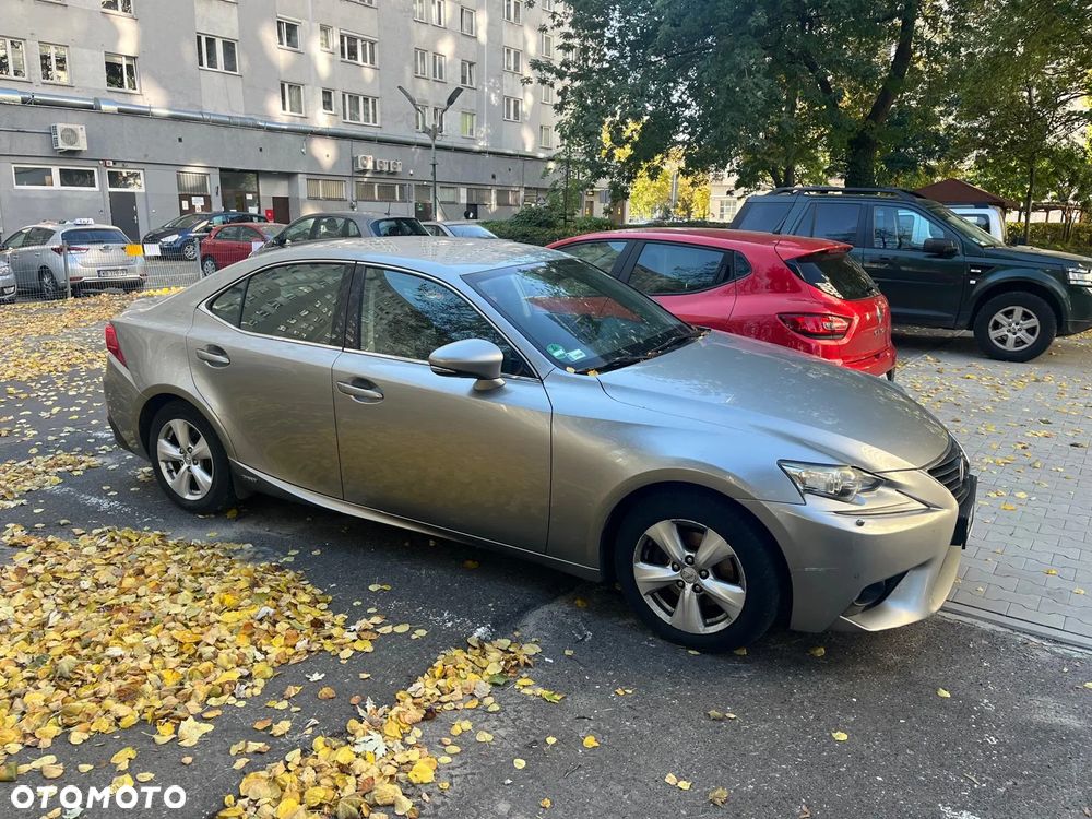 Lexus IS 300h Elite - 1