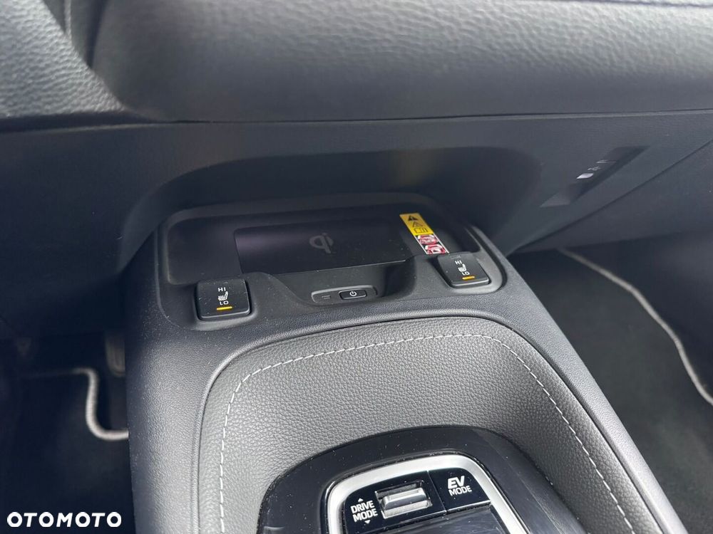 Toyota Corolla 1.8 Hybrid Style - 23