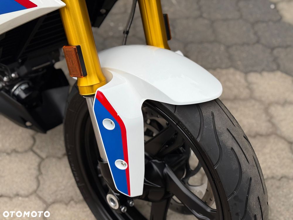 BMW G - 10