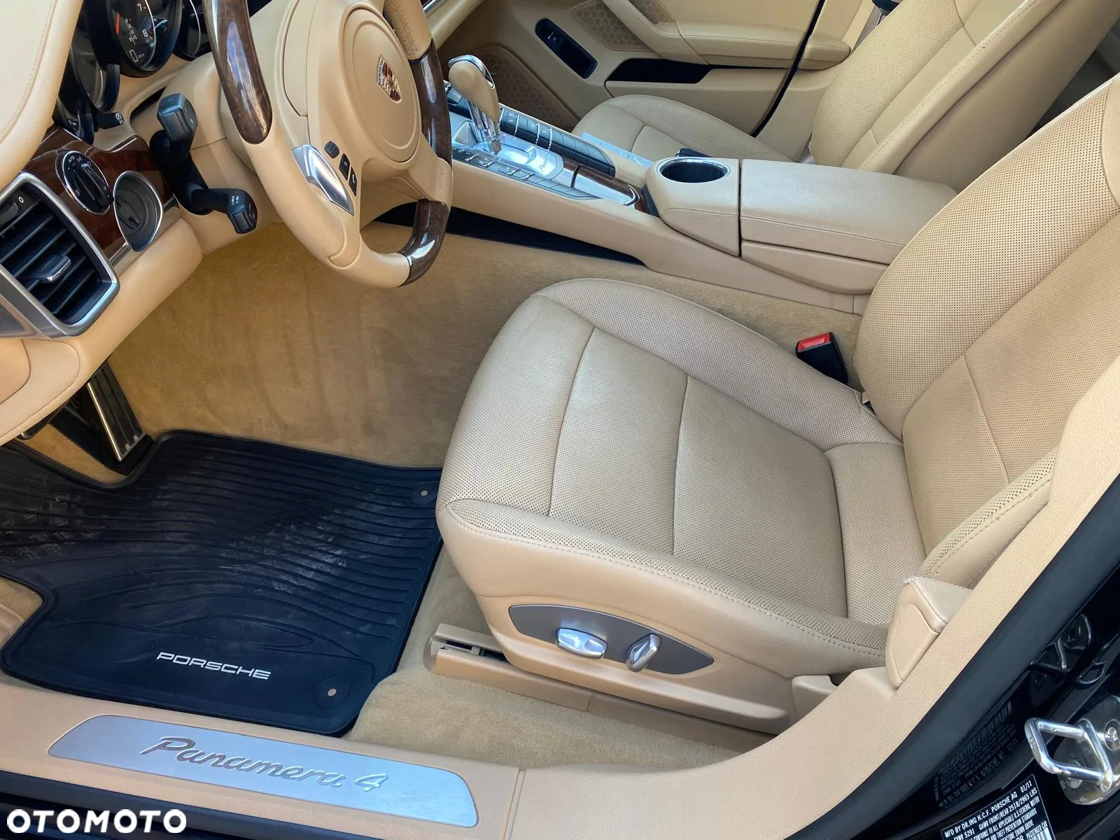 Porsche Panamera 4 PDK - 18