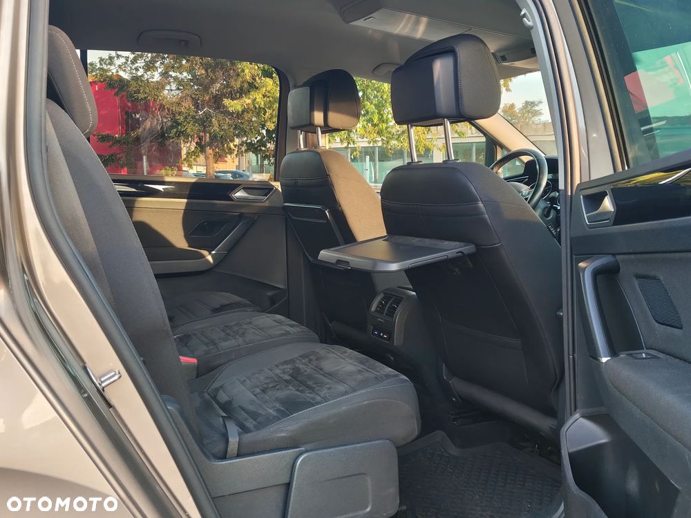 Volkswagen Touran 1.4 TSI BMT Highline DSG - 22