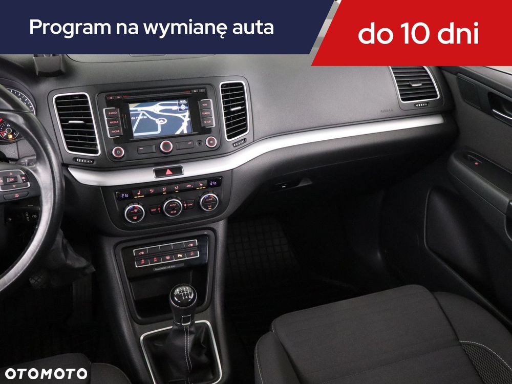 Volkswagen Sharan - 10