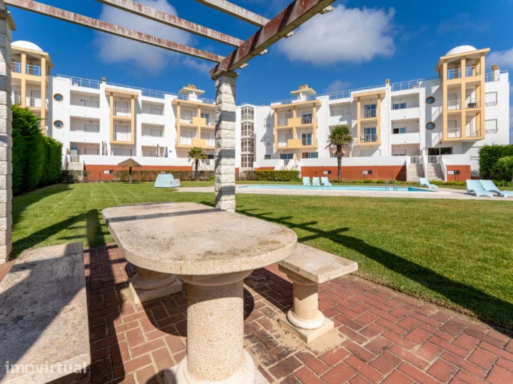 Apart. T3 com garagem fechada em condomínio com piscinas e jardim n... - Grande imagem: 2/34