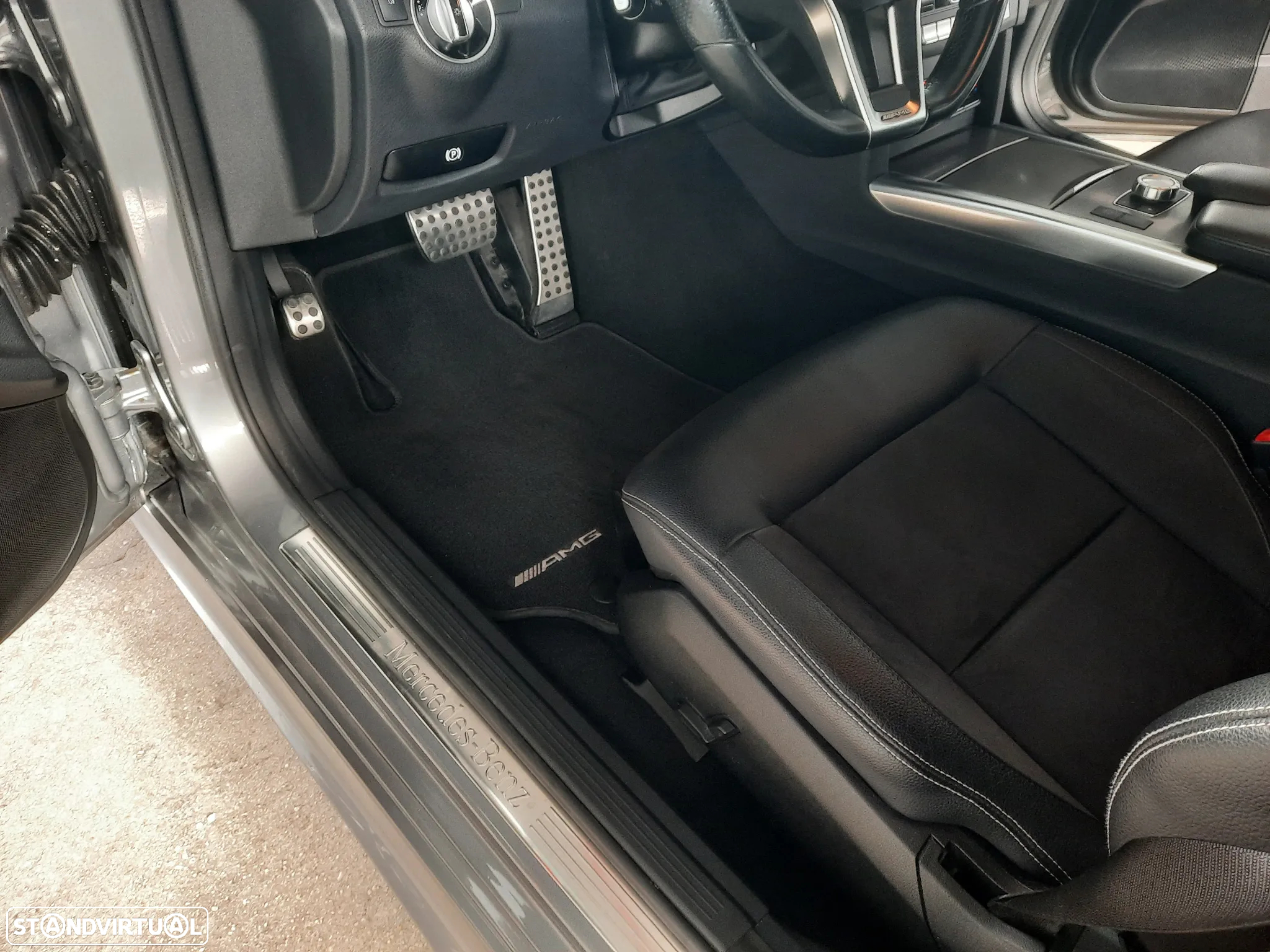 Mercedes-Benz E 300 Bluetec Hybrid Avantgarde - 25