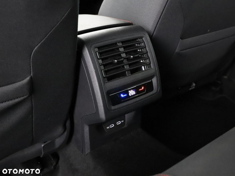 Volkswagen Golf 2.0 TSI GTI DSG - 40