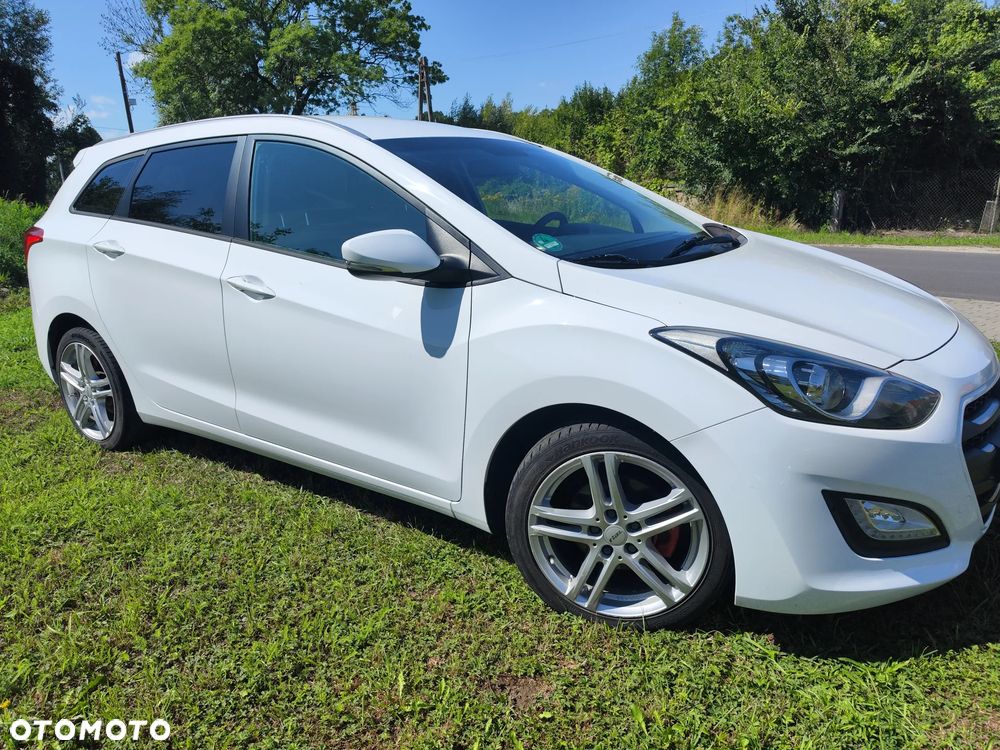 Hyundai i30 1.6 CRDi Fifa World Cup Edition - 2