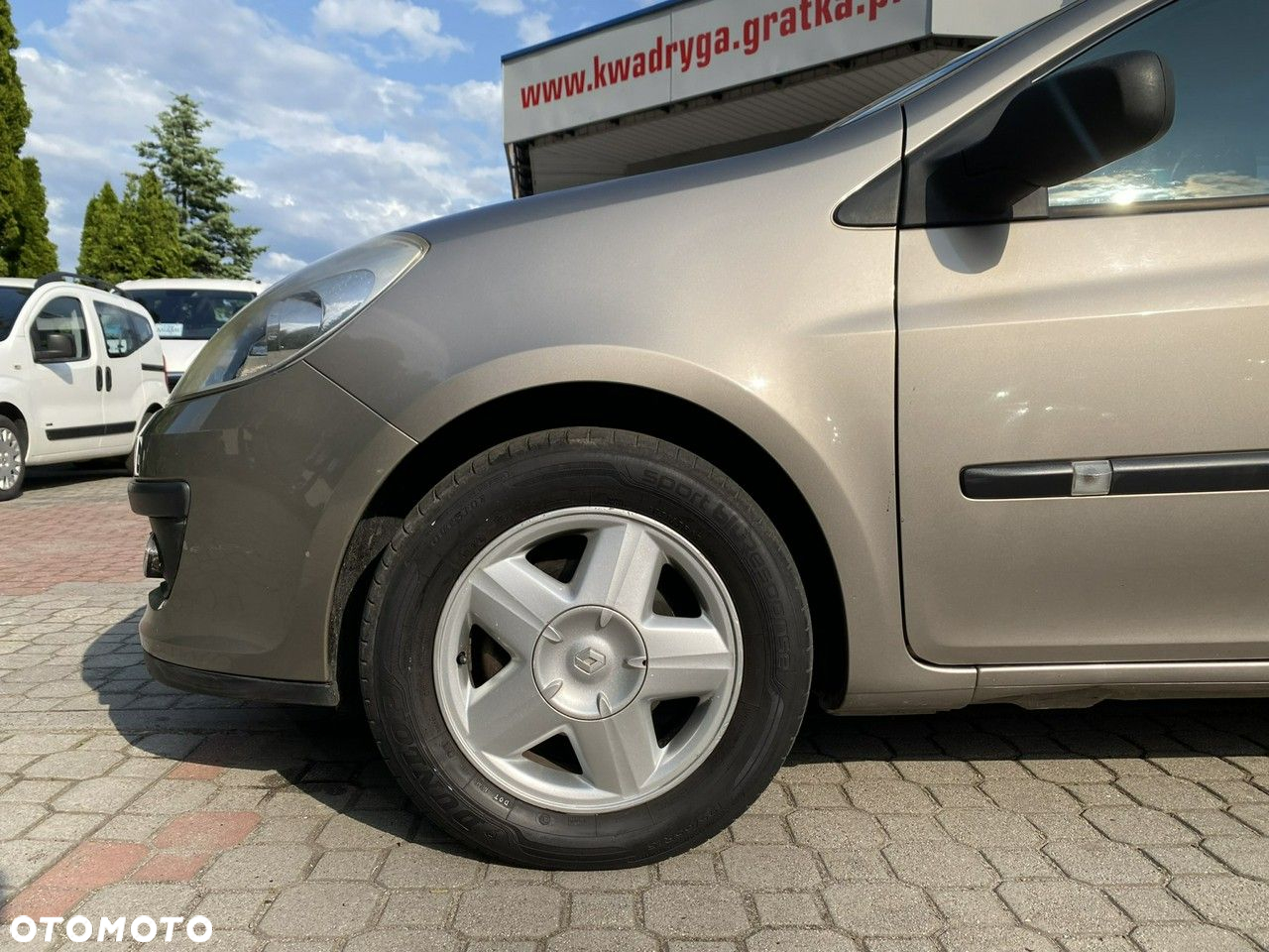 Renault Clio - 10