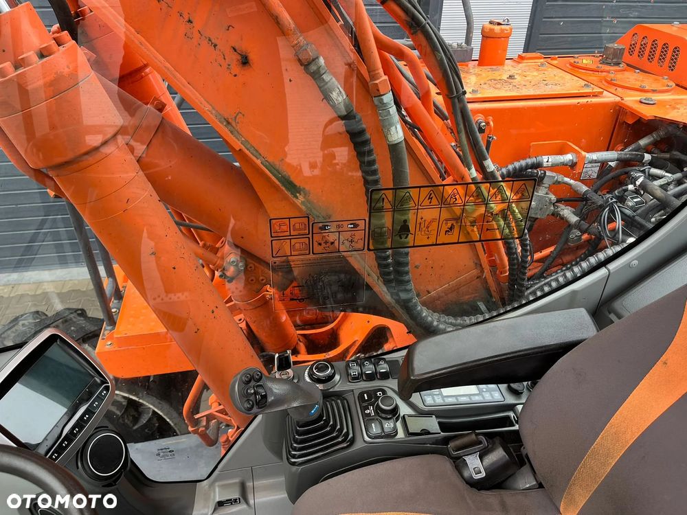 Doosan DX140W-3 - 12