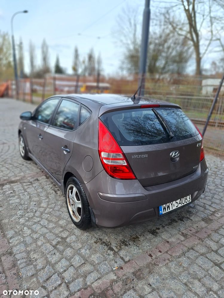 Hyundai i30 1.6 CRDi Base EU5 - 4