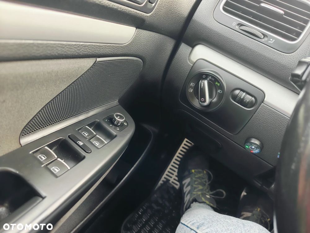 Volkswagen Golf Variant 1.4 TSI DSG Highline - 22