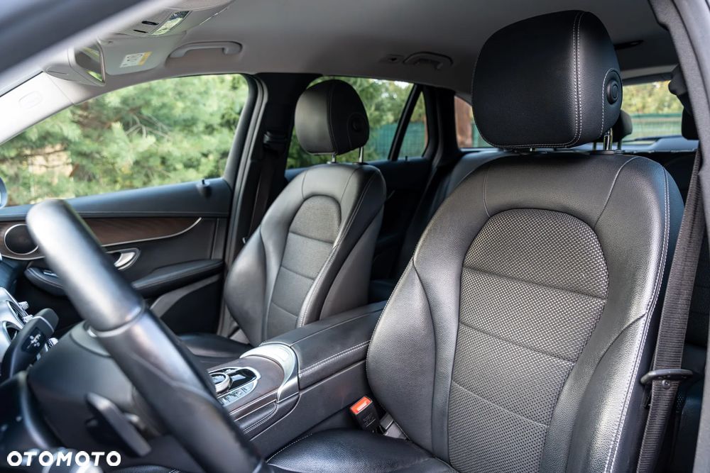 Mercedes-Benz GLC - 24